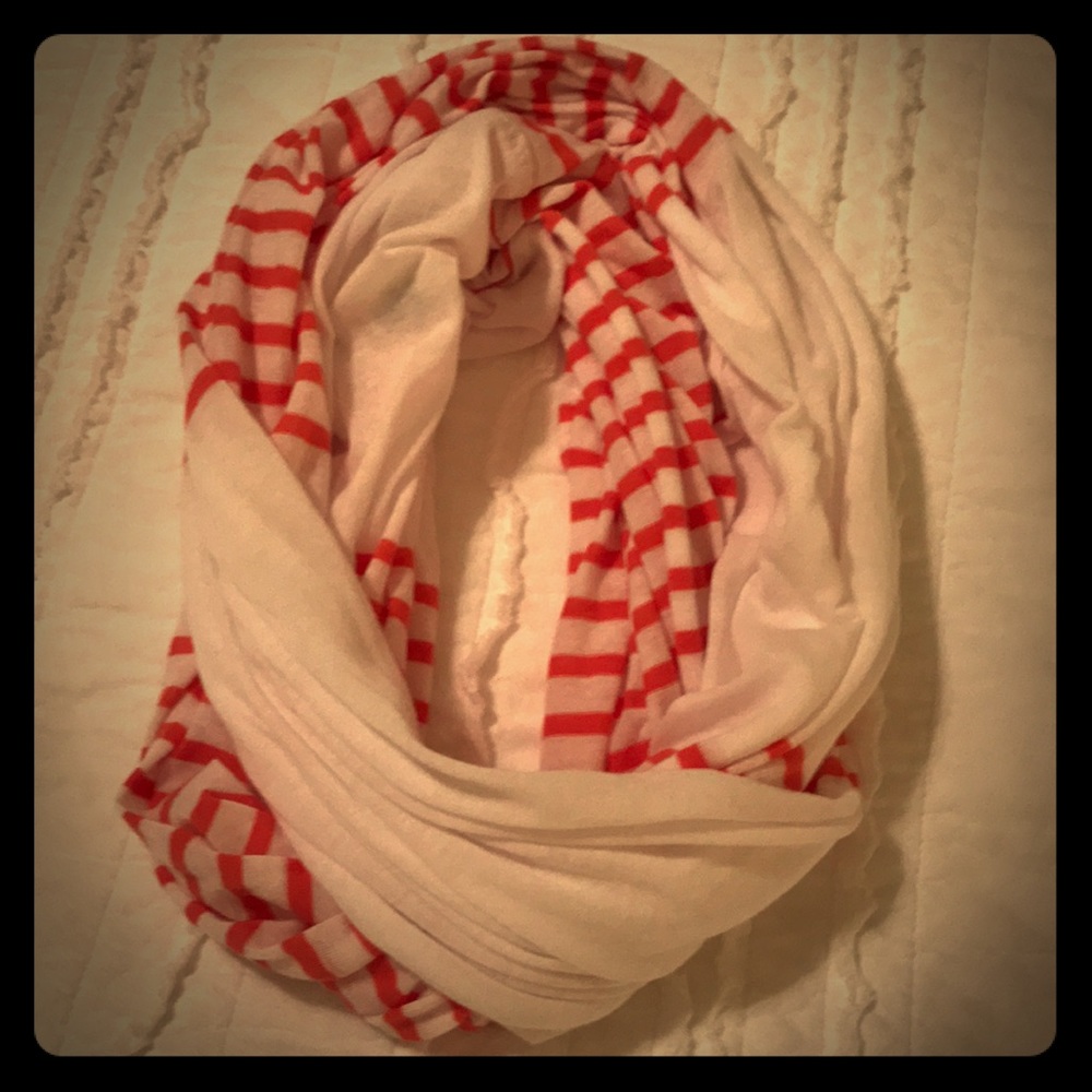 Gap scarf